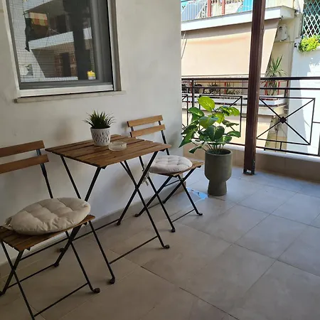 לריסה Apartment In The Heart Of The City 3A מראה חיצוני תמונה